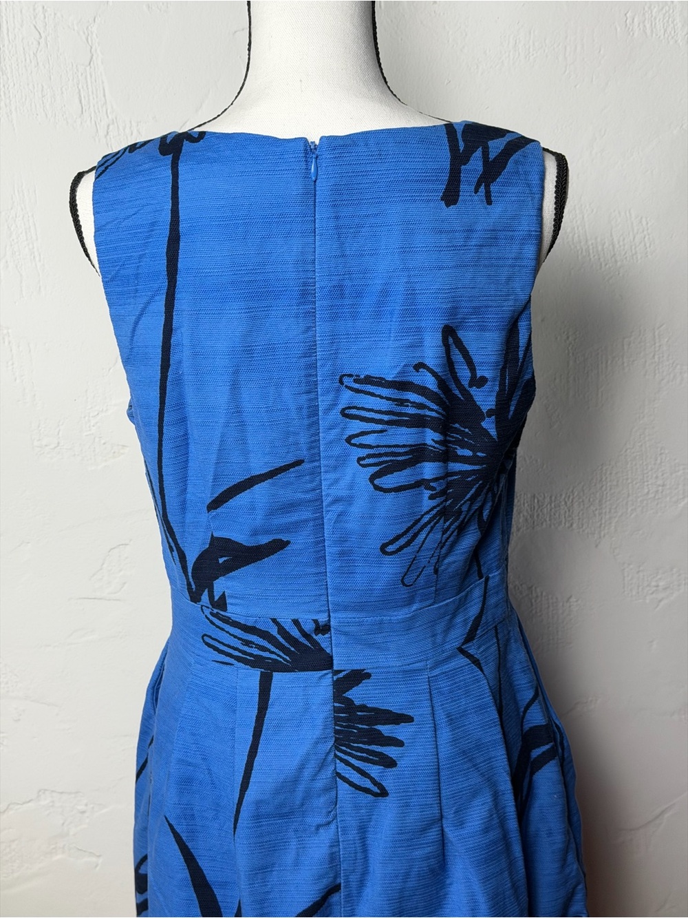 Boden Royal Blue Floral Midi Dress with Black Print- perfect size 8 - Picture 10 of 16